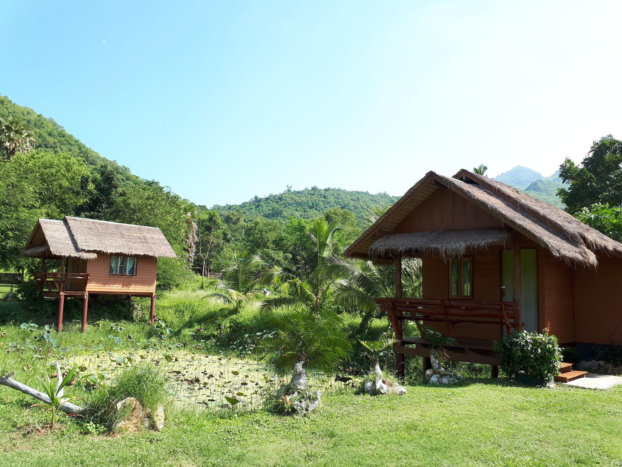 Lungcha Homestay Sam Roi Yot Exterior foto